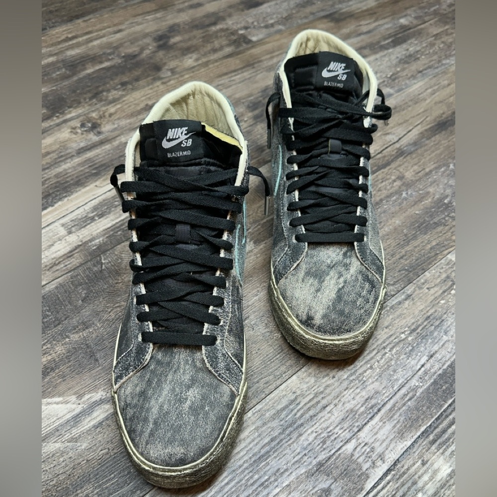 Nike SB Blazer Mid Distressed Black Grey Size 12 Worn Once EUC